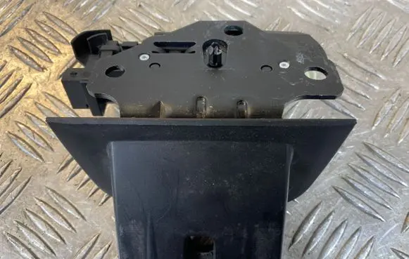 Audi A4 S4 B7 8E 8H Tailgate/trunk/boot lock/catch/latch 8E9827520A 8P4827505B
