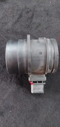 BMW 1 E81 E87 Mass air flow meter 8509724 0281006146