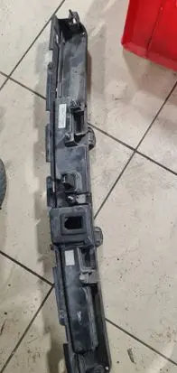 Trunk door license plate light bar