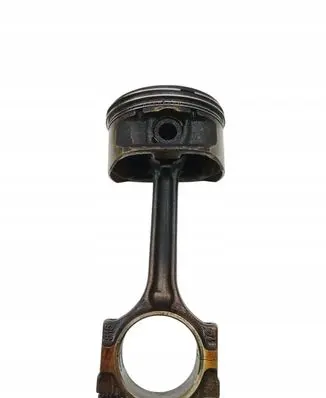 Opel Zafira A Piston with connecting rod 86L83