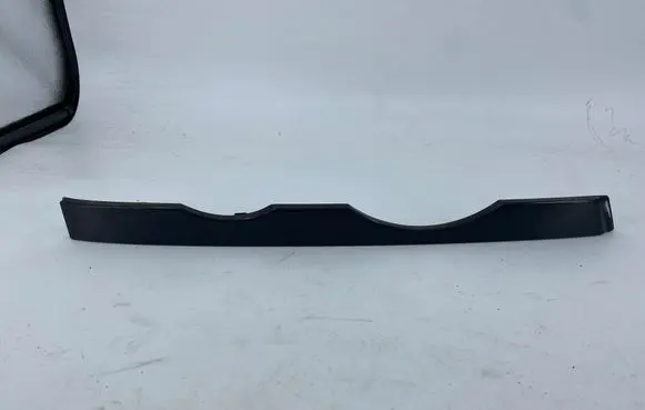 BMW X5 E53 Under headlight/headlamp trim 8402648