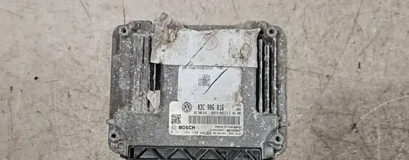 Volkswagen Golf VI Engine control unit/module 03C906016 0261S04390