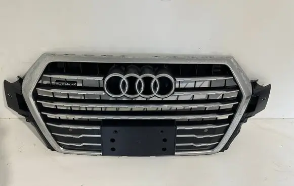 Audi Q7 4M Front bumper upper radiator grill 4M0853037C 908443
