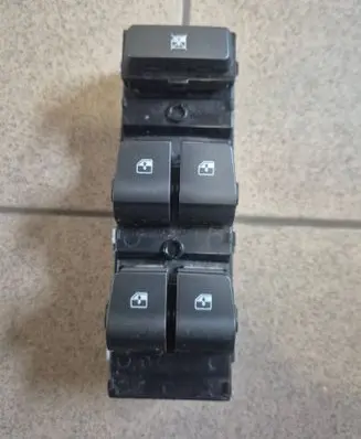 Hyundai i30 Electric window control switch 93571G3030