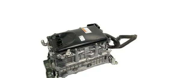 Voltage converter inverter