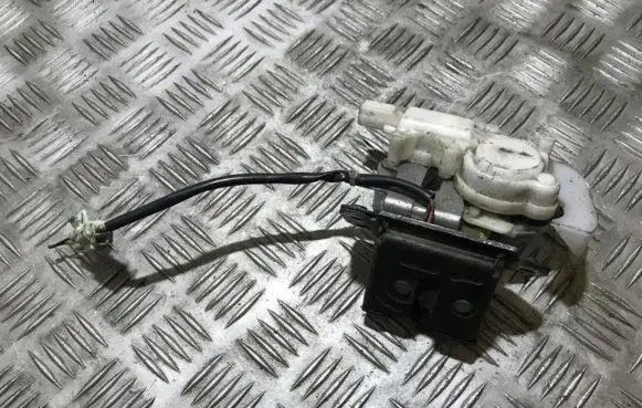 Mazda 6 Tailgate/trunk/boot lock/catch/latch b6701