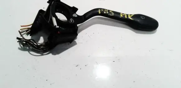 Volkswagen PASSAT B4 Wiper control stalk 289635
