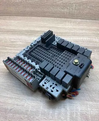 Volvo S60 Fuse module 9401802