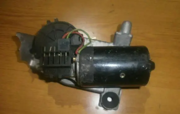 Ford Focus Wiper motor 0390241363cep