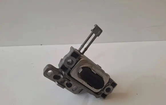 Volkswagen Golf VII Engine mount bracket 5Q0199262DD