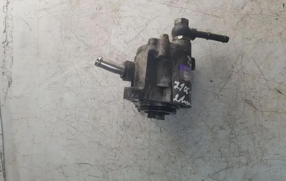 Toyota Avensis T250 Vacuum pump 293002702