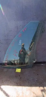 Renault Laguna II Front door window glass four-door 1212123