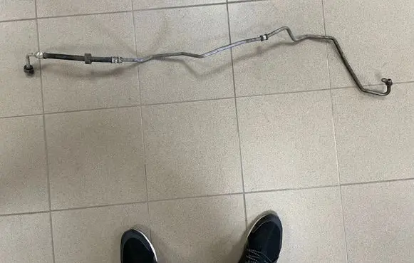 Mercedes-Benz S W221 Gearbox oil cooler pipe/hose 