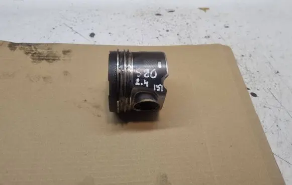 Piston