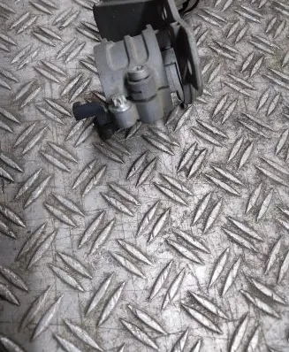 Opel Zafira B Ignition lock