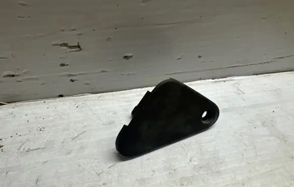 Volvo V40 Radiator mount bracket 30723366