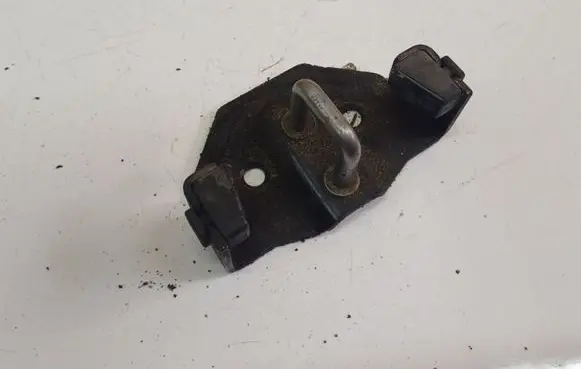Opel Astra H Rear door lock loop/hook striker 495058724