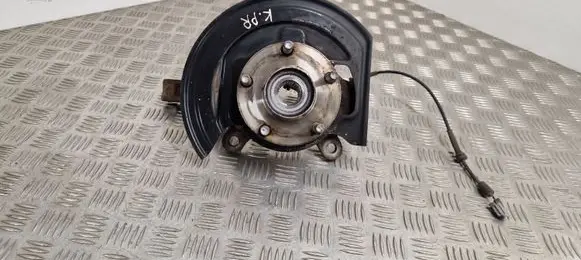 Nissan Qashqai+2 Front wheel hub