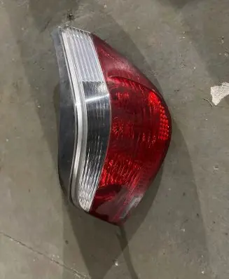 BMW 5 E60 E61 Rear/tail lights 7165738 E4342 2VP008