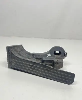 Volkswagen Touran I Accelerator throttle pedal 1T1721503H 6PV00868900