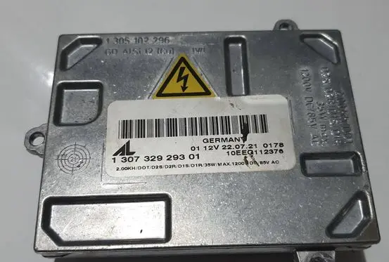 Fiat 500 Xenon control unit/module 1305102296 10EEG112376 130732929301