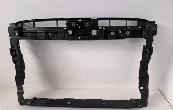Volkswagen PASSAT B8 Radiator support slam panel 3G0805588L