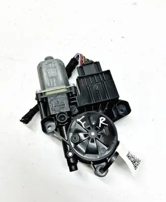 Volkswagen Polo VI Front door window regulator motor 2Q2959405B 82000053338