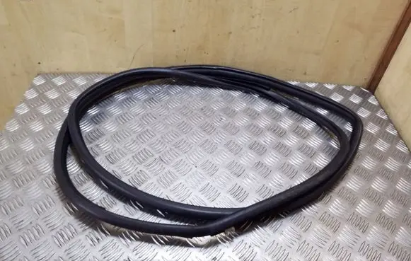 Front door rubber seal