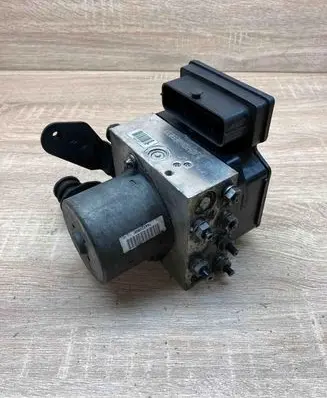 Volkswagen PASSAT B7 ABS Pump 3AA614109M 17654032