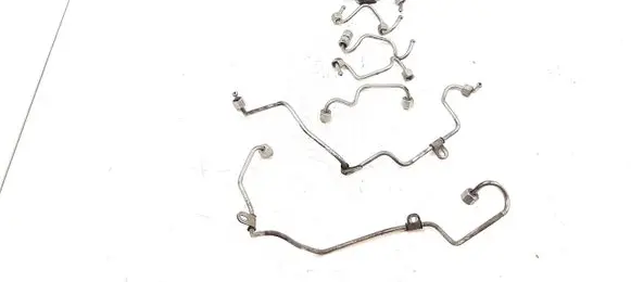 Nissan Navara D40 Fuel injector supply line/pipe 
