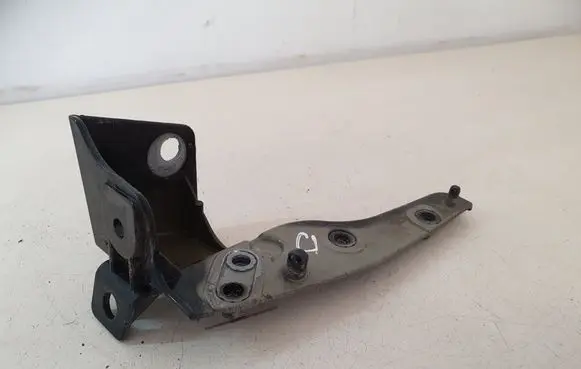 Jaguar F-Pace Fender mounting bracket HK8316290BC