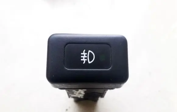 Nissan Almera Fog light switch 