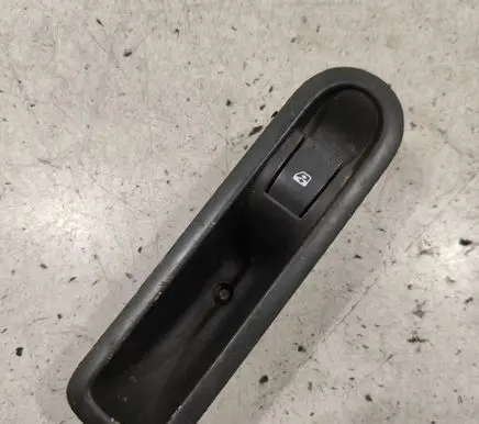 Renault Megane II Electric window control switch 156013870