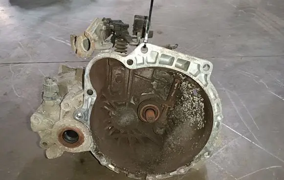 Hyundai Tiburon Manual 5 speed gearbox J51775 792865