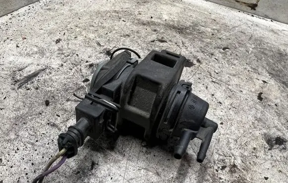Nissan Qashqai Turbo solenoid valve EV521
