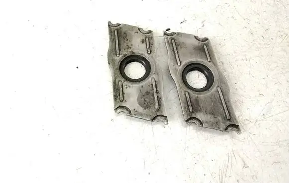 Volkswagen Touareg I Fuel Injector clamp holder 059103113E