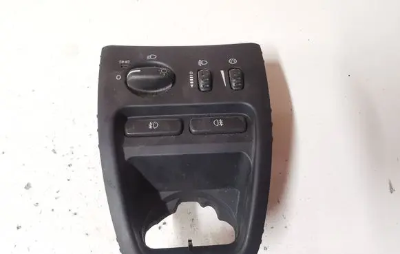 Volvo XC90 Light switch 8685452 04W45E01 MG452200051