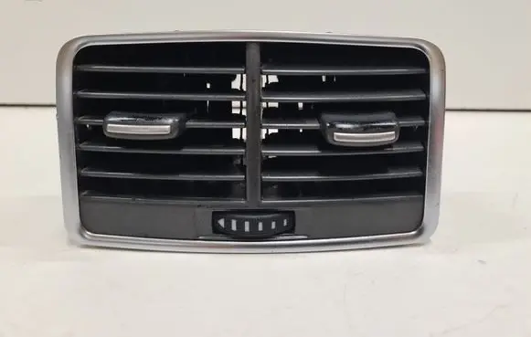 Audi A6 S6 C6 4F Rear air vent grill 4F0819203B