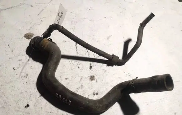 Volkswagen Golf V Engine coolant pipe/hose