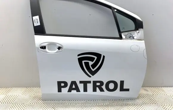 Toyota Yaris Front door 