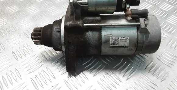 Volkswagen Golf VII Starter motor 02M911024B