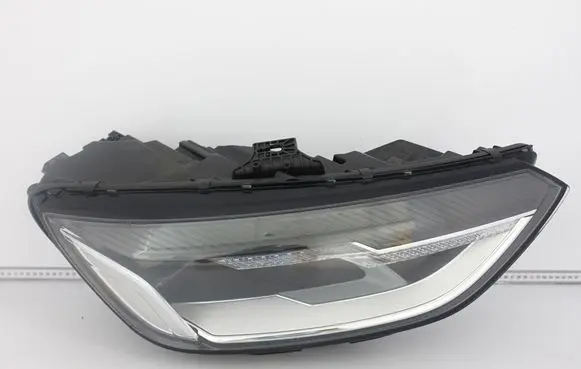 Audi A4 S4 B9 8W Headlight/headlamp 8W0941012