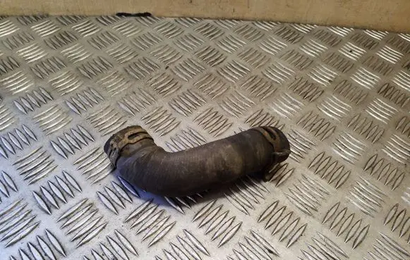 Renault Trafic II (X83) Engine coolant pipe/hose
