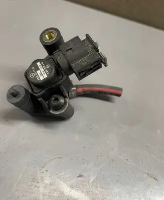 Mercedes-Benz C W205 Air pressure sensor A0101537228