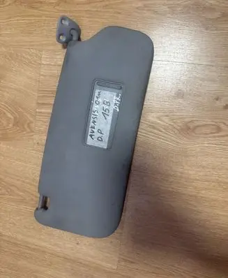 Toyota Avensis T220 Sun visor