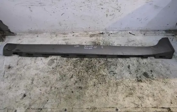 Jaguar XF X250 Front sill trim cover