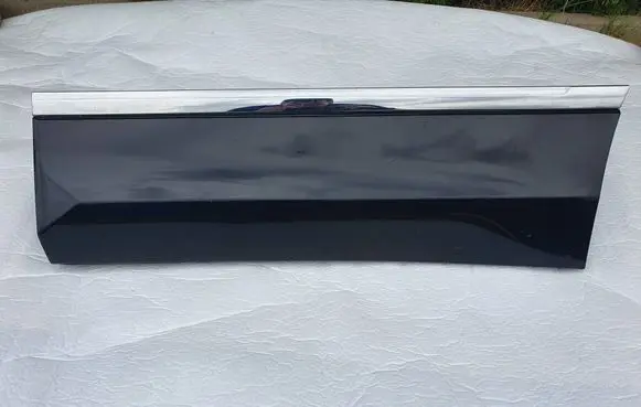Volkswagen Tiguan Allspace Rear door trim (molding) 5NN854949C