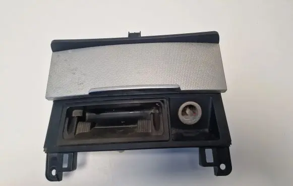 Audi Q7 4L Ashtray (front) 4L0857951