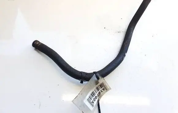 Volkswagen Polo IV 9N3 Engine coolant pipe/hose