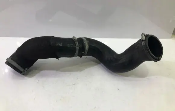Volvo XC60 Intercooler hose/pipe 31274103